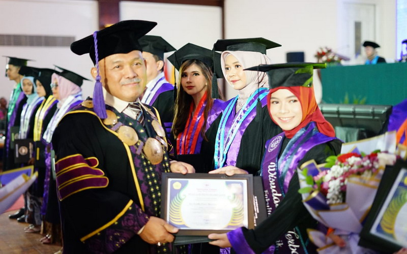 Universitas Pakuan Gelar Wisuda dengan Capaian Gemilang di Akhir Tahun